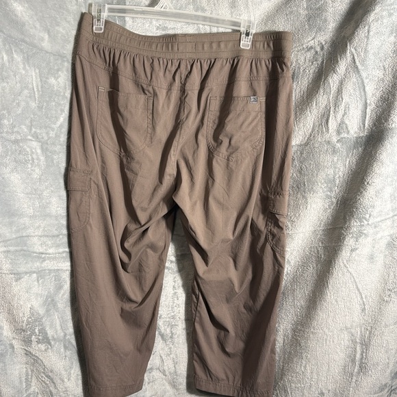 L.L. Bean Cargo capri Pants size XL women’s lightweight hiking walking casual - Picture 7 of 14